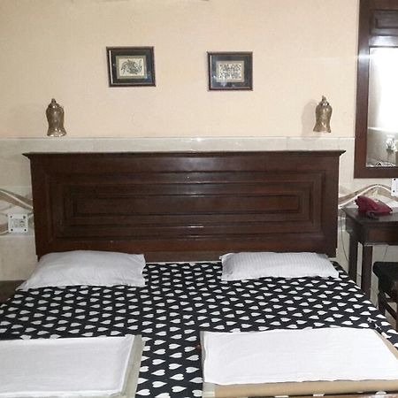 Jeraths Villa Bed And Breakfast Delhi (National Capital Territory of India) Exterior photo